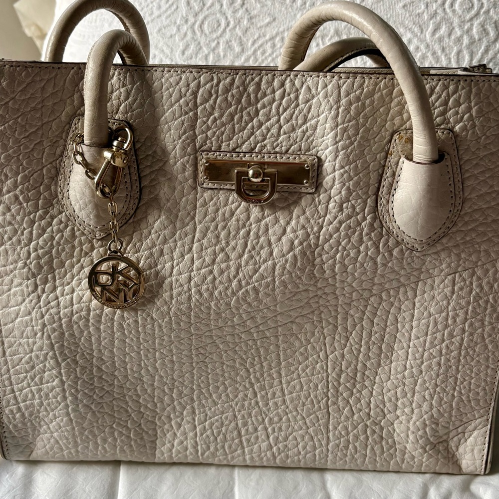 DKNY Pebbled Leather Structured Tote – Beige/Stone 🤍